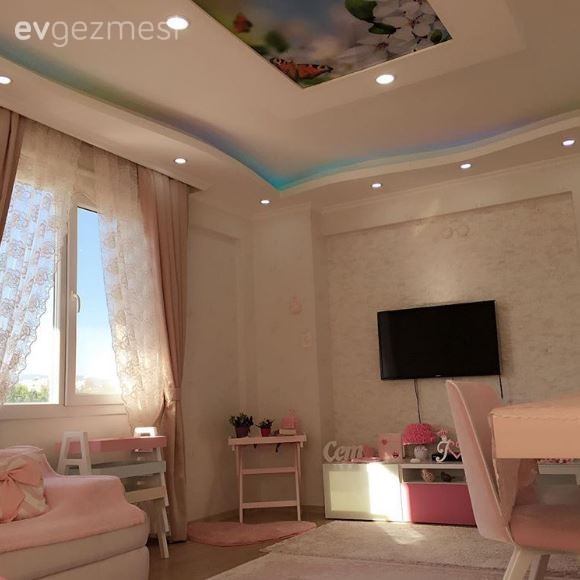 İlknur hanımın pembe hakimiyetinde cıvıl cıvıl evi..