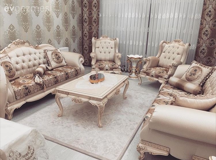 Büşra hanımın her odasında farklı stilin hakim olduğu, keyifli evi..