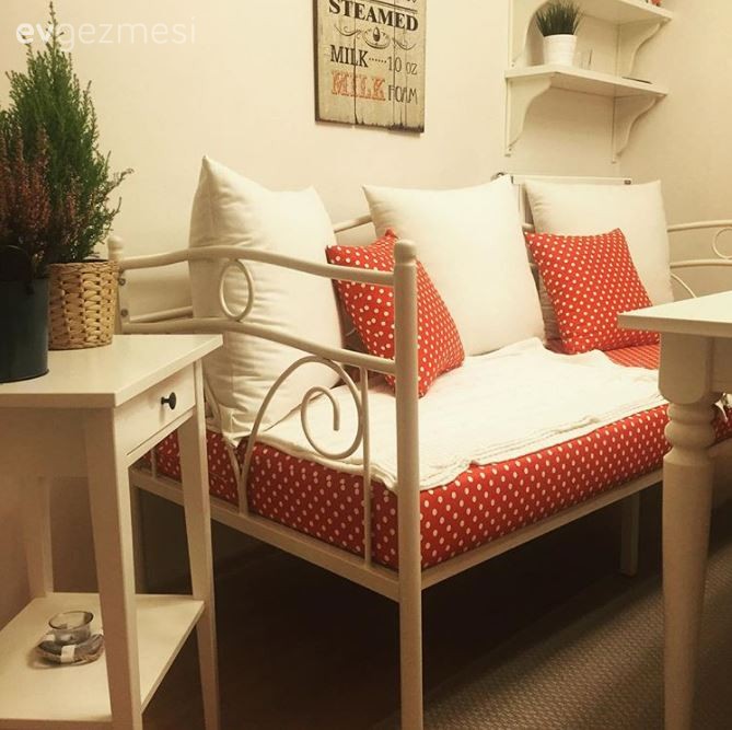 Beyaz, Ikea, Kırmızı, Mutfak, Sehpa