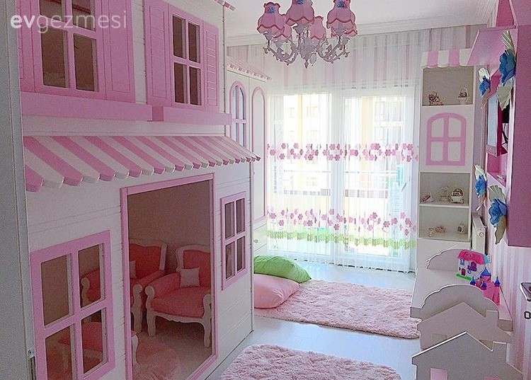 Tuba hanımın el oyması mobilyalarla sanatsal ve şık evi.