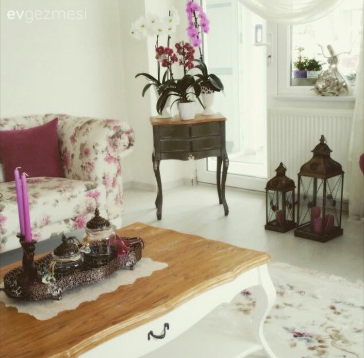 Meral hanımın klasik ve naturel esintili, göz alıcı evi..