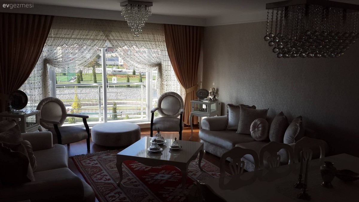 Berjer, Fon perde, Halı, Salon, Sehpa, Perde