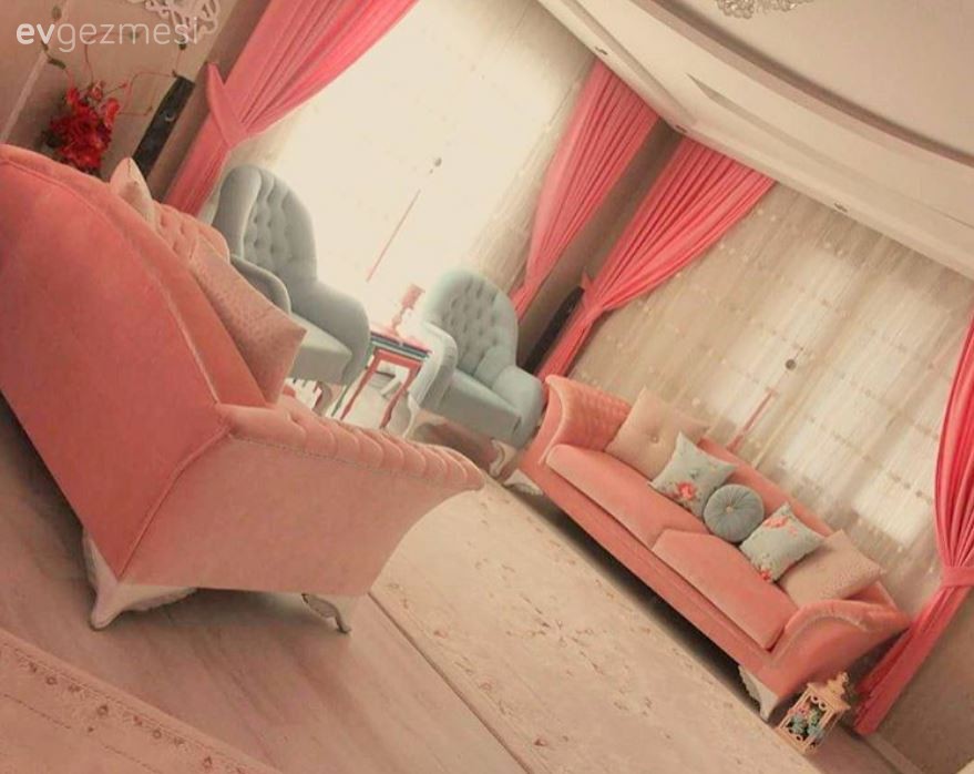 Yudum hanımın pespembe evi..