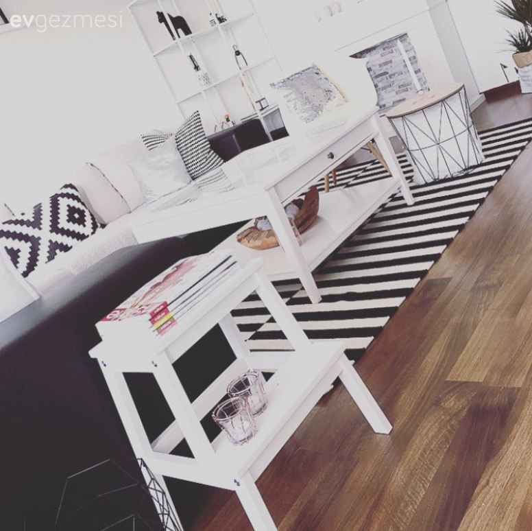 Yasemen hanımın İskandinav stil esintili siyah-beyaz vurgulu evi..