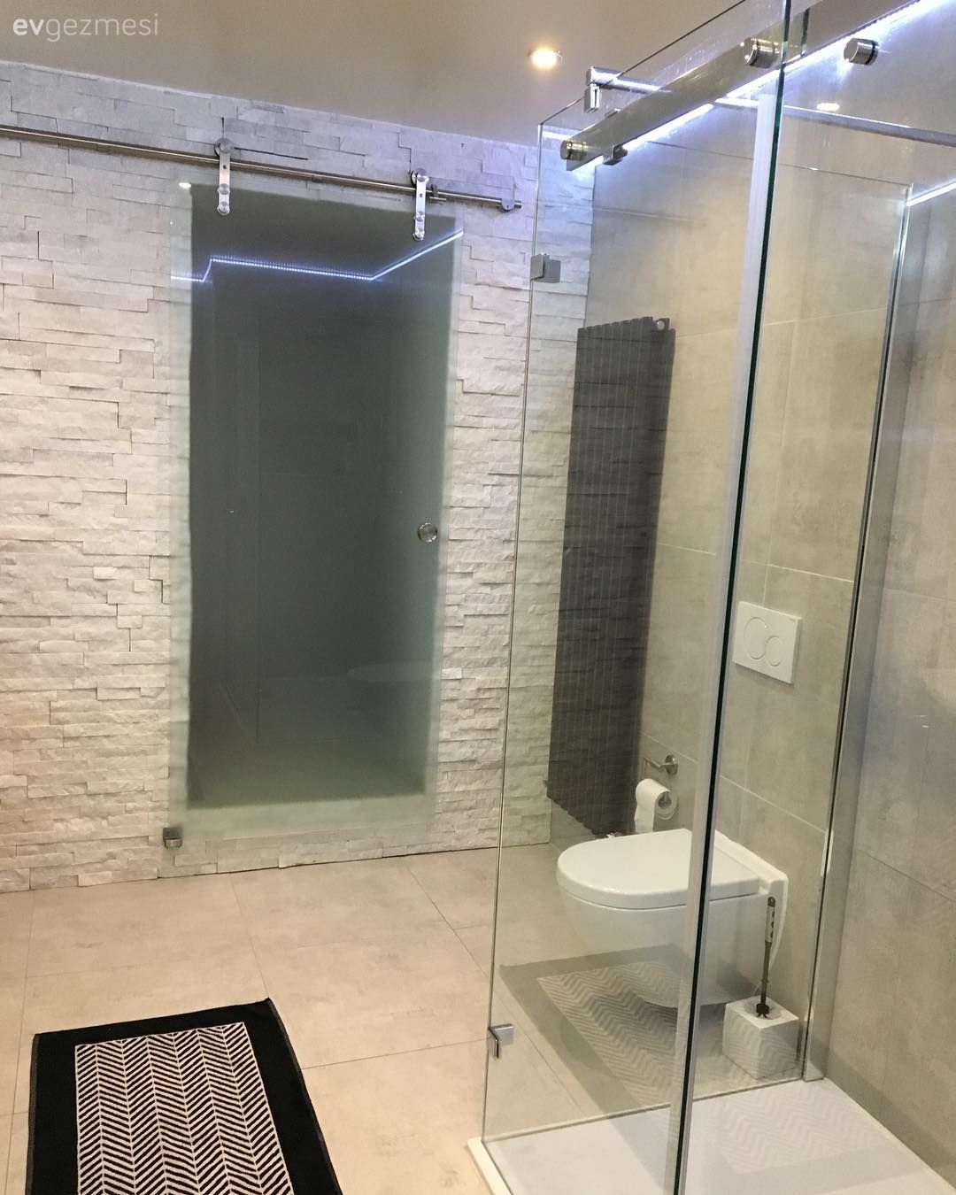 Modern stile rustik esintiler. Stil sahibi ve özgün bir ev.