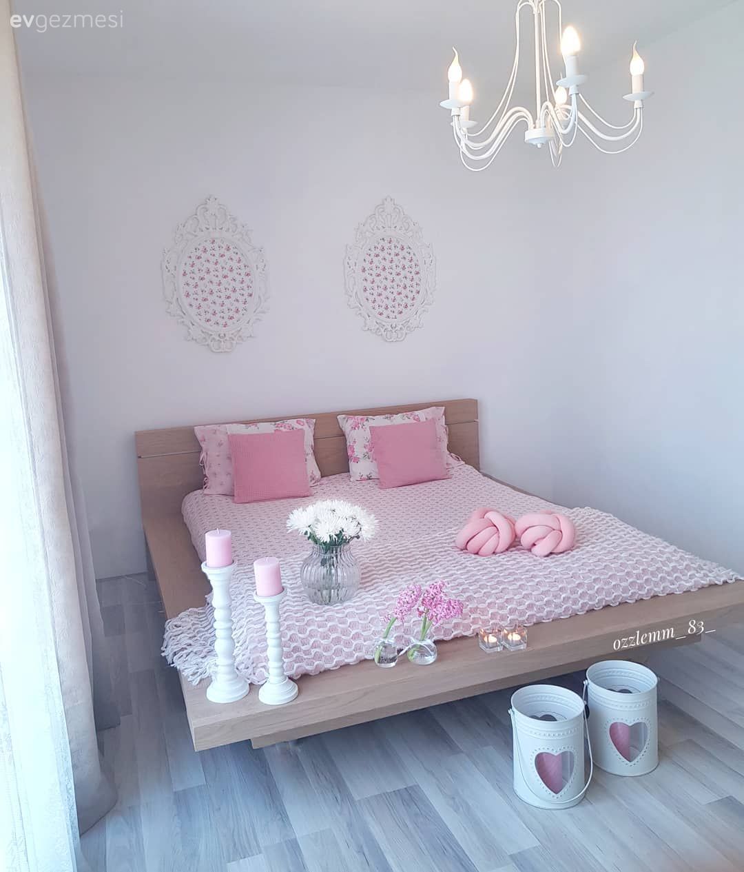 Yatak Odası, Avize, Şamdan, Mum, Pembe, Duvar dekorasyonu, Pembe mutfak, Yatak örtüsü