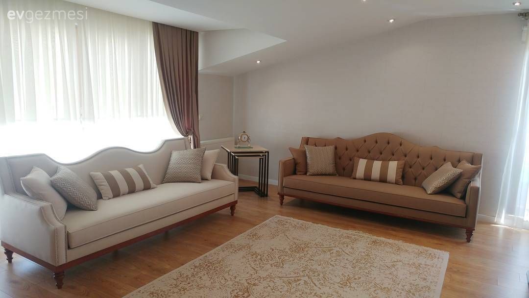 Salon, Krem, Halı, Kahverengi, Klasik, Fon perde, Perde, Çatı katı