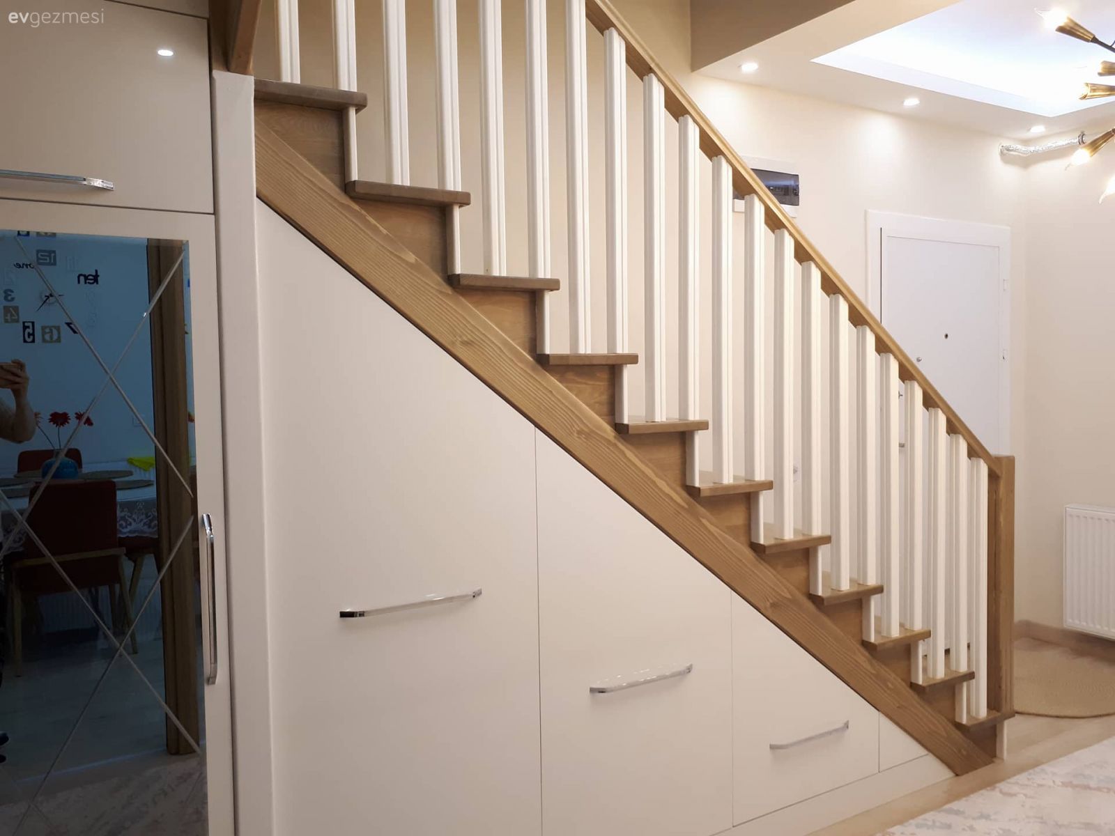 Merdiven, Antre, Baklava ayna