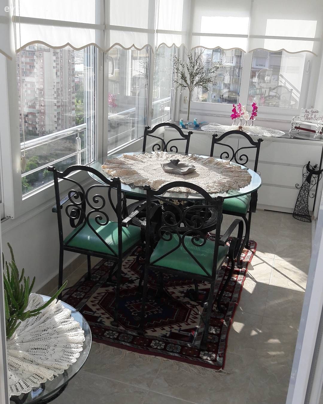 Balkon, Öncesi / Sonrası