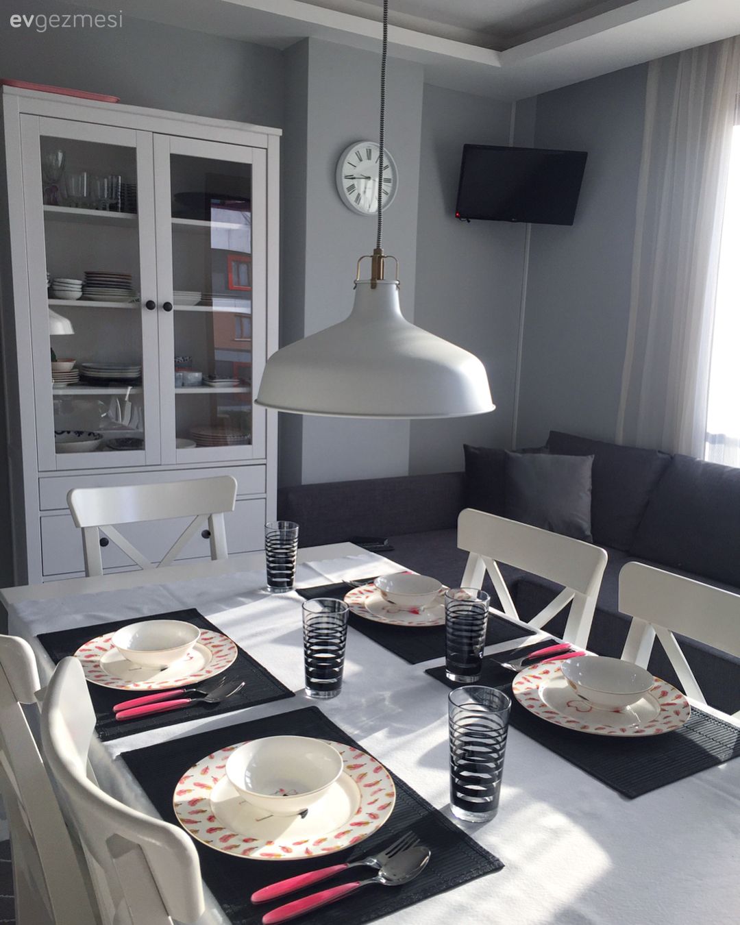 Sakin renkler, kişisel dokunuşlar. Mine hanımın konforlu ve keyifli evi..