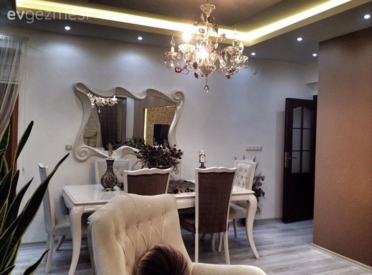 Bengü hanımın klasik stilde şık ve naturel evi..