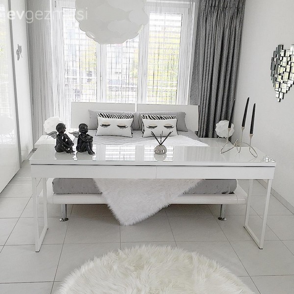 Beyaz, Gri, Yatak Odası