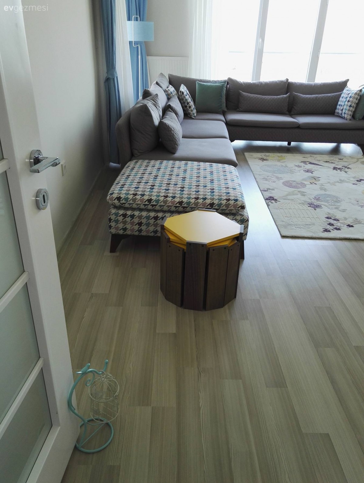 Gri, Halı, Köşe koltuk, Mavi, Puf, Salon