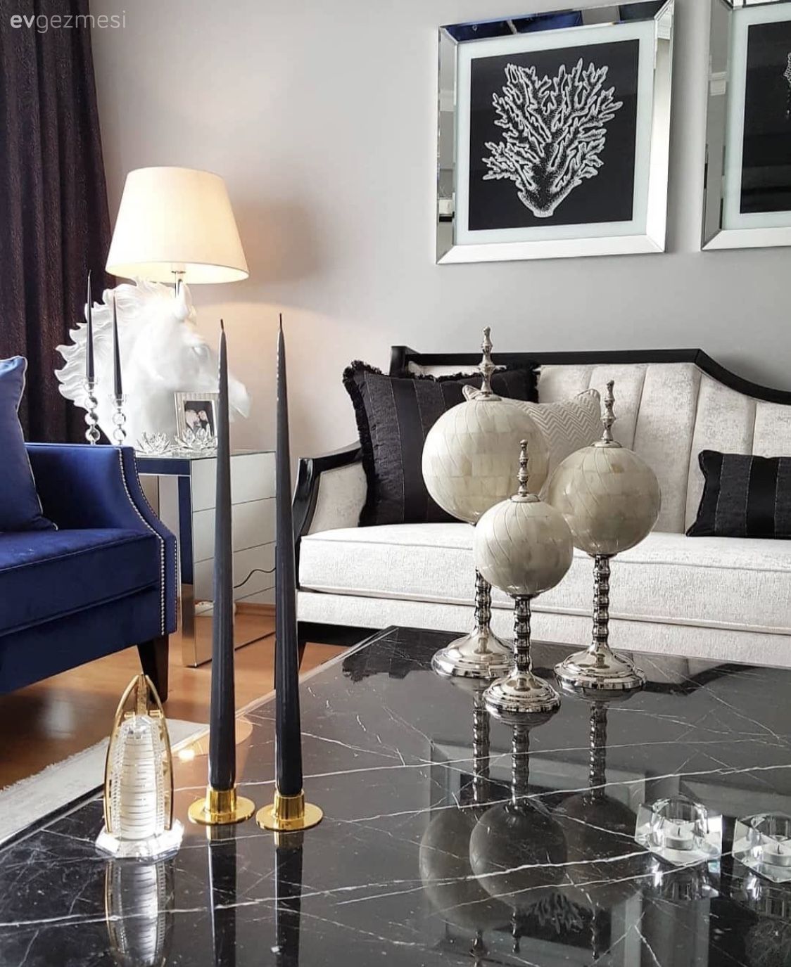 Bu Salon Yeni Parçalarıyla Sofistike Duruşu Simgeliyor!