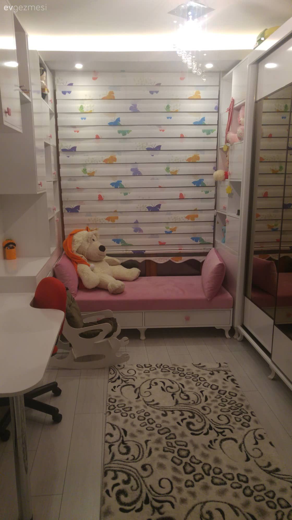 Çocuk Odası, Çocuk odası perdesi