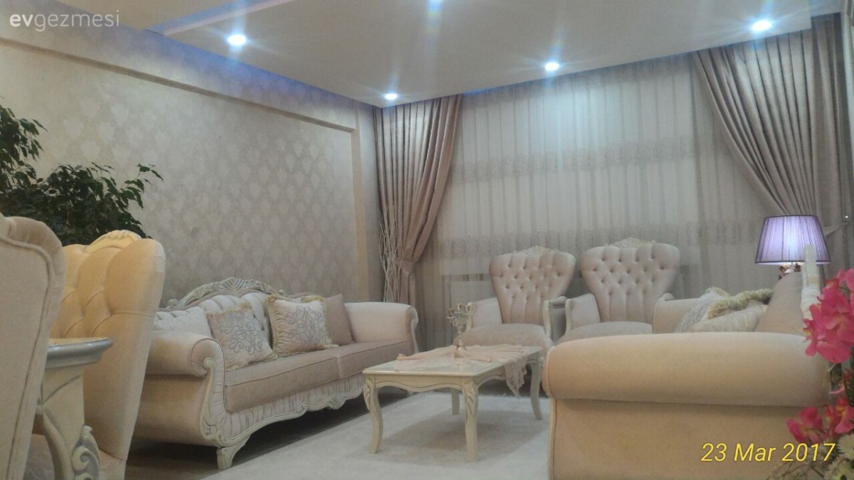 Naturel dokunuşlarla şık olduğu kadar sıcak da.. Yasemin hanımın evi..