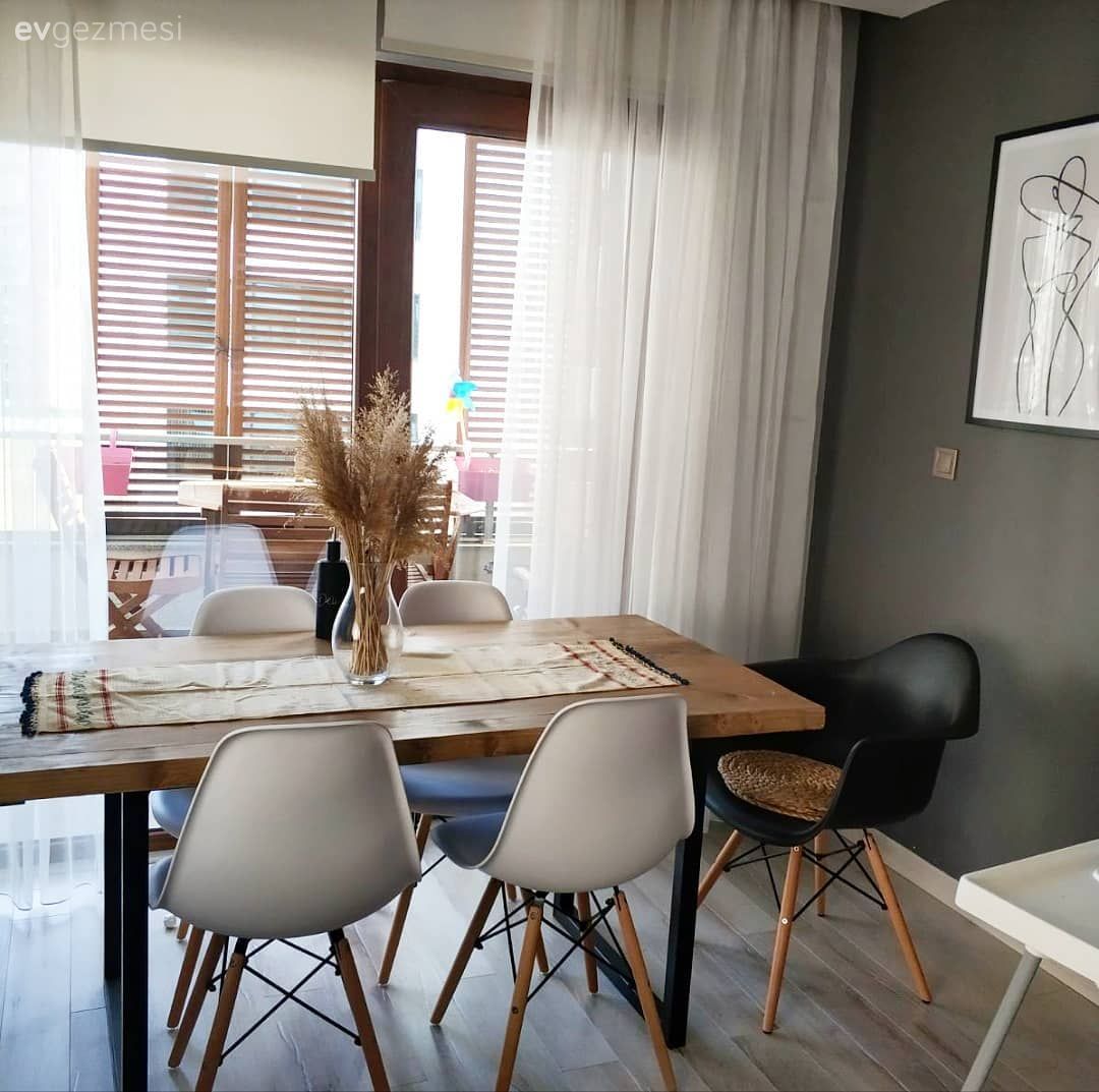 Perde, Yemek Odası, Ahşap Mobilya, Eames sandalye, Gri duvar