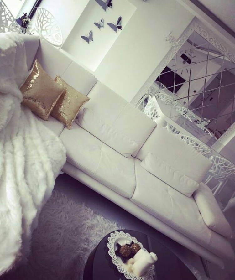 Özlem hanımın her detayı kendi tasarladığı, modern stil evi.