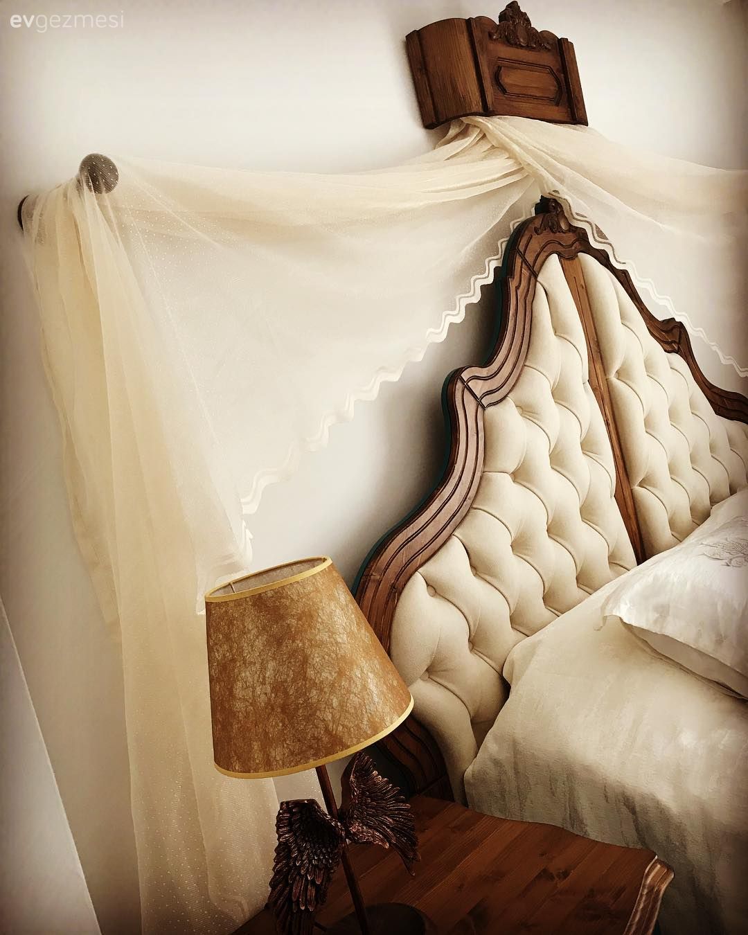 Bu ev gösterişçi olmadan kalitesini hissettiriyor.