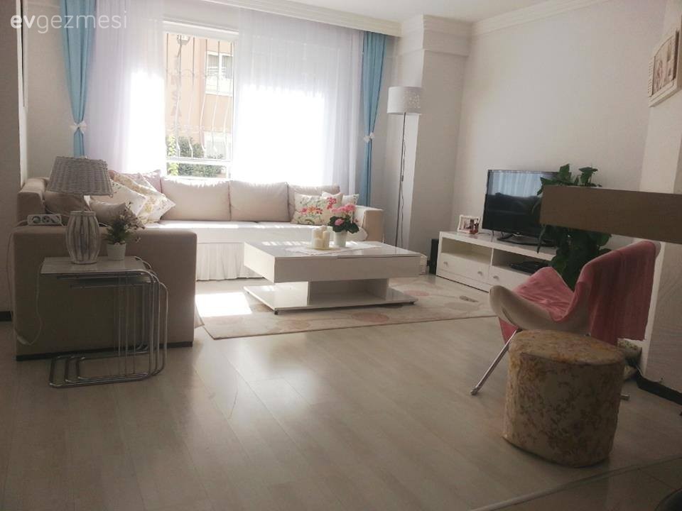 Fon perde, Köşe koltuk, Mavi, Orta sehpa, Salon, Perde