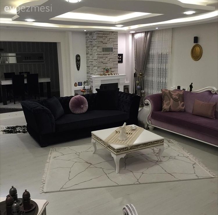 Halı, Mor, Orta sehpa, Salon, Siyah, Beyaz parke