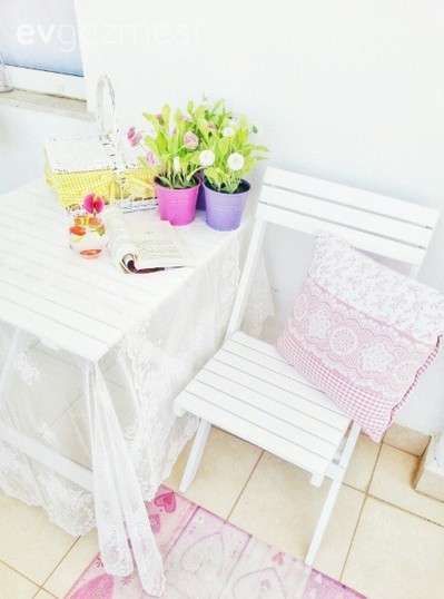 Farklı stiller barındıran zarif bir dekor..