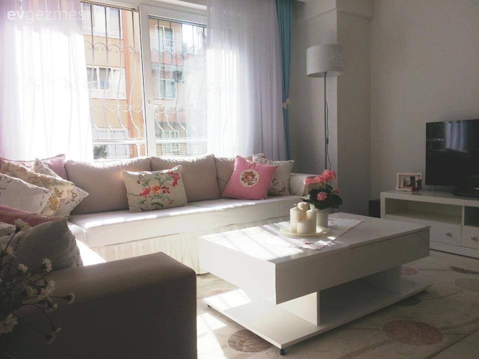 Fon perde, Lambader, Orta sehpa, Salon, Perde, Aydınlatma