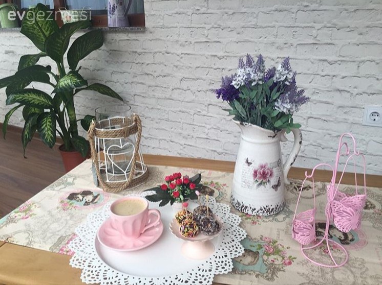 Balkon, Dekoratif Objeler