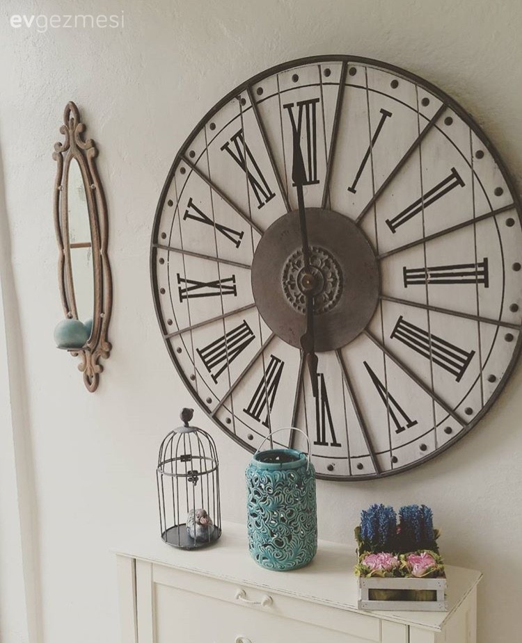 Dekoratif Objeler, Duvar saati