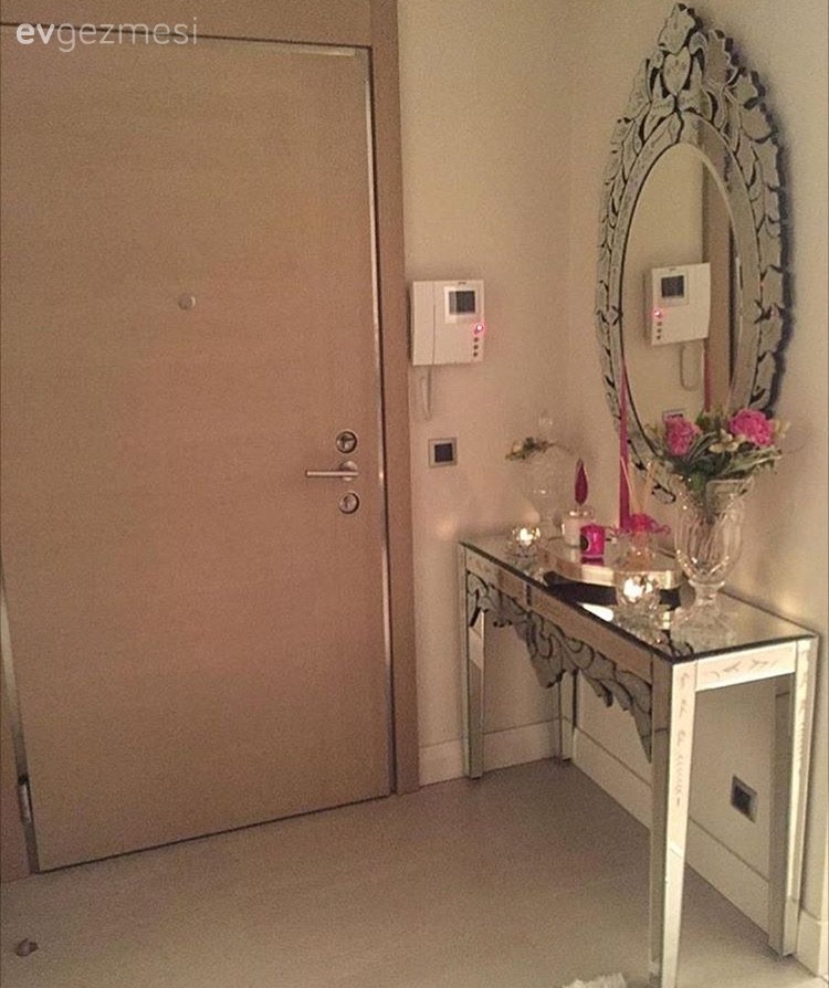 Antre, Ayna, Dresuar