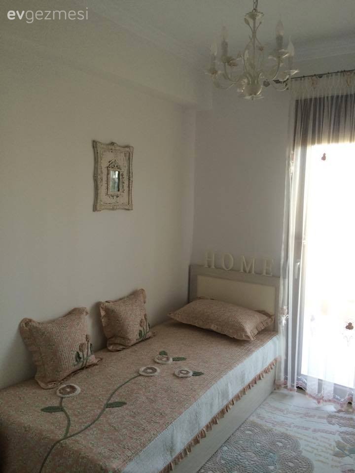 Her köşesinde ahşabın sıcaklığının olduğu modern ve konforlu bir ev.. 