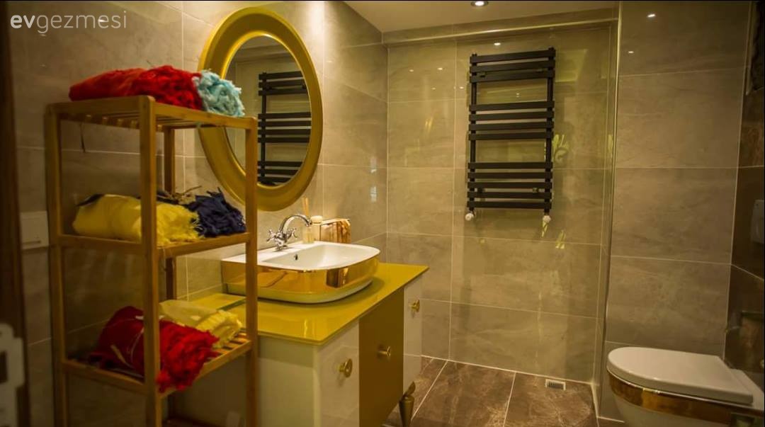 Şık dokunuşlarla dolu bir örnek daire tasarımı. 