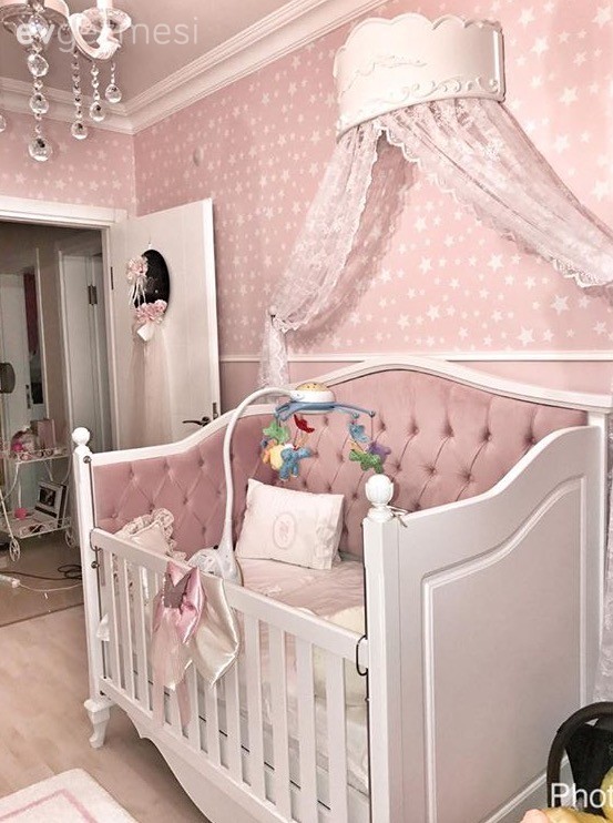 Çocuk Odası, Pembe