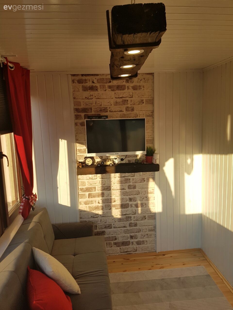 Çatı katında, her köşesi keyifli bir alan: Figen hanımın evi..