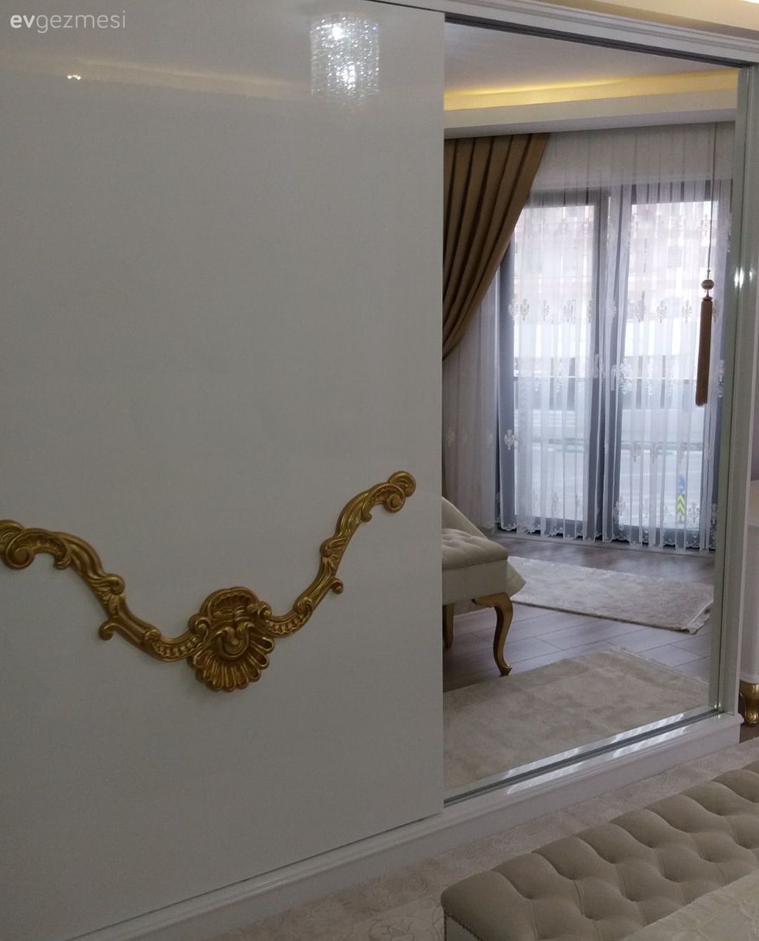 Yatak Odası, Altın