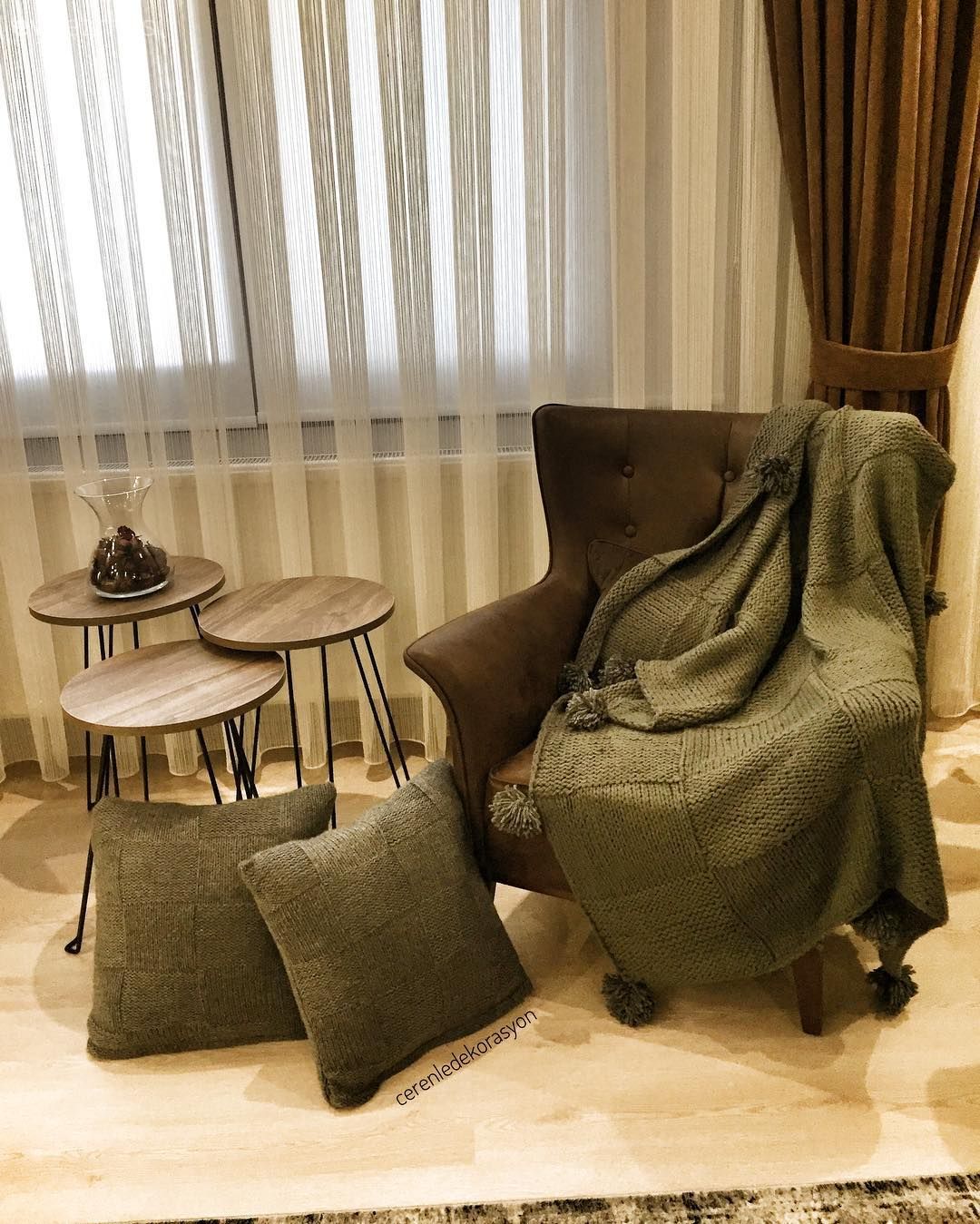 Bu Evde Stil Sahibi Parçalar Sıcak Dokularla Buluşuyor