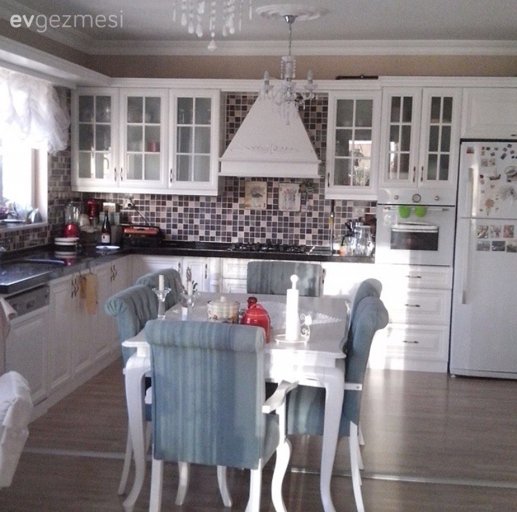 Beyaz mutfak, Mavi, Mutfak, Mutfak masası