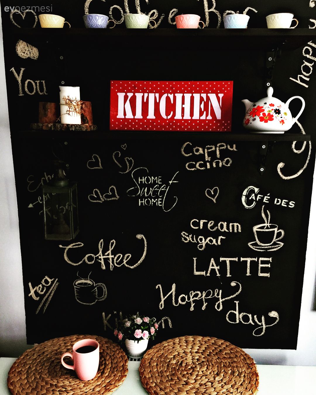 Kişiselleştirilmiş bir dekor, doğal ve sıcak atmosfer.. Tuba hanımın evi..