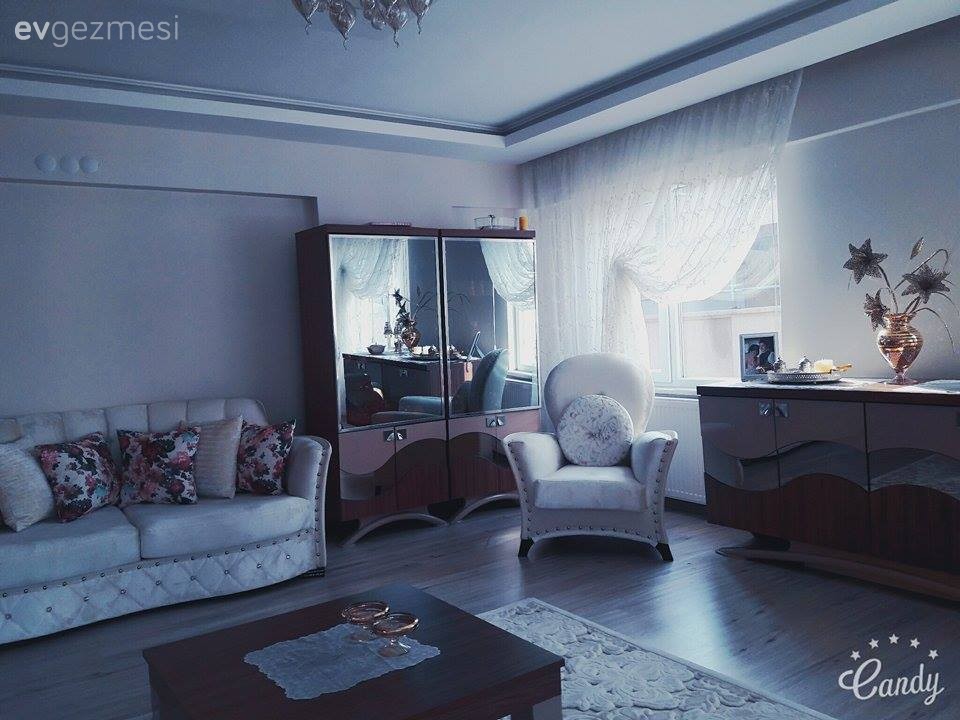 Gökçe hanımın göz alıcı renk çıkışlarıyla, şaşırtıcı ve zevkli evi..