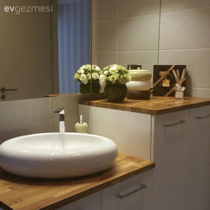 Pastel tonlarla country stil bir ev..