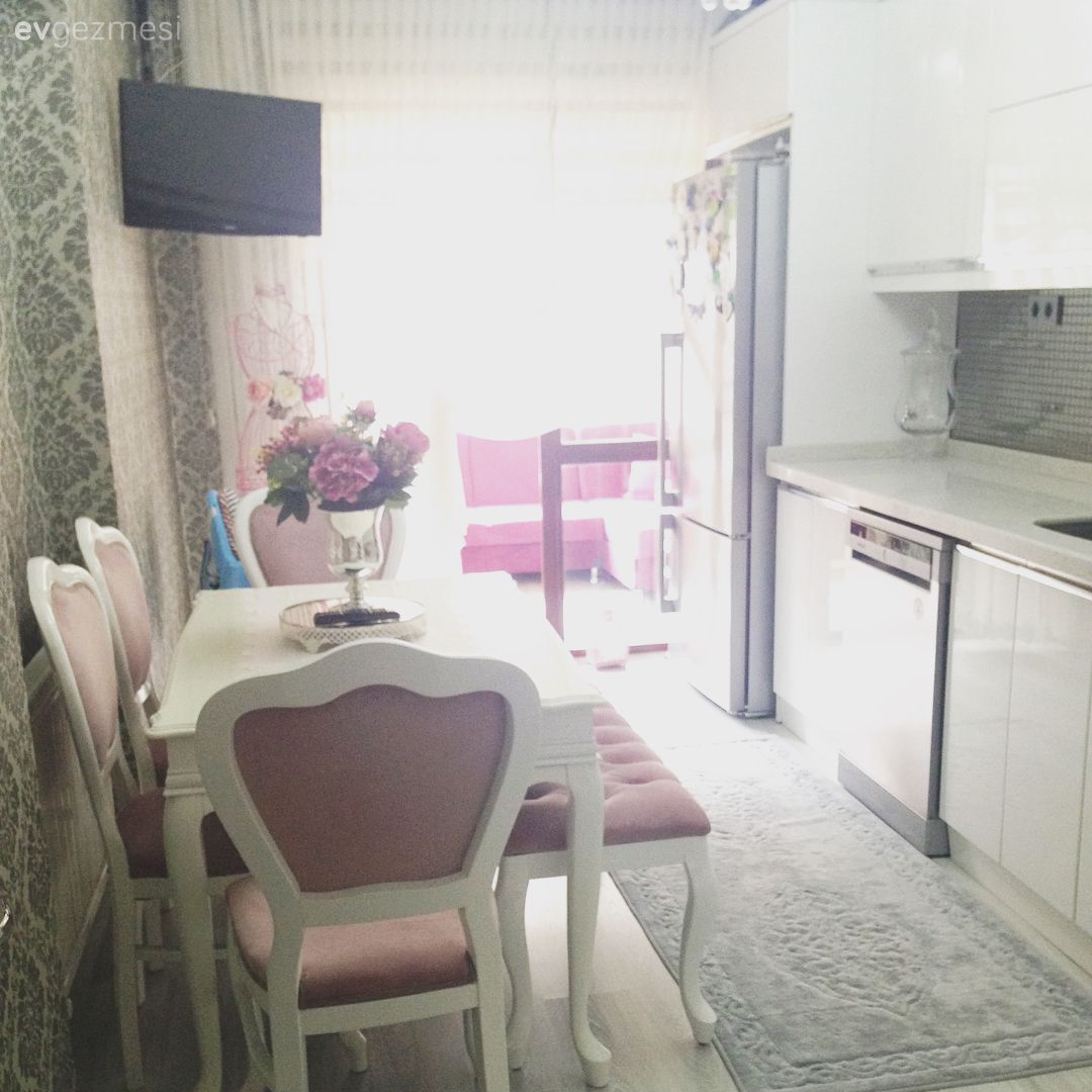 Mutfak halısı, Mutfak masası, Mutfak, Pembe, Beyaz mutfak