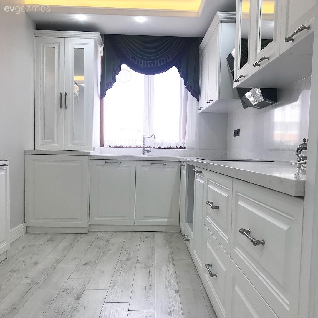 Göz alıcı detaylarla tamamlanan sade ve şık bir ev!