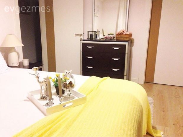 Yeliz hanımın beyazın büyüsünde, keyifli evinden yeni kareler..