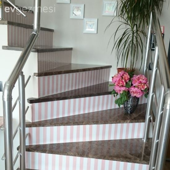 Çiçekler açan, emek ve zevk dolu bir evden kareler..