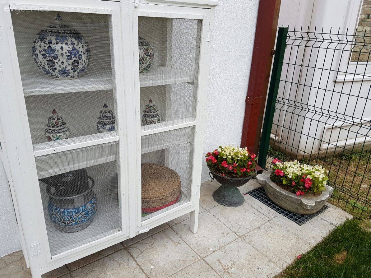 Eski konakta nostaljik yaşam. Nükhet hanımın yeni dekore ettiği bahçesi..