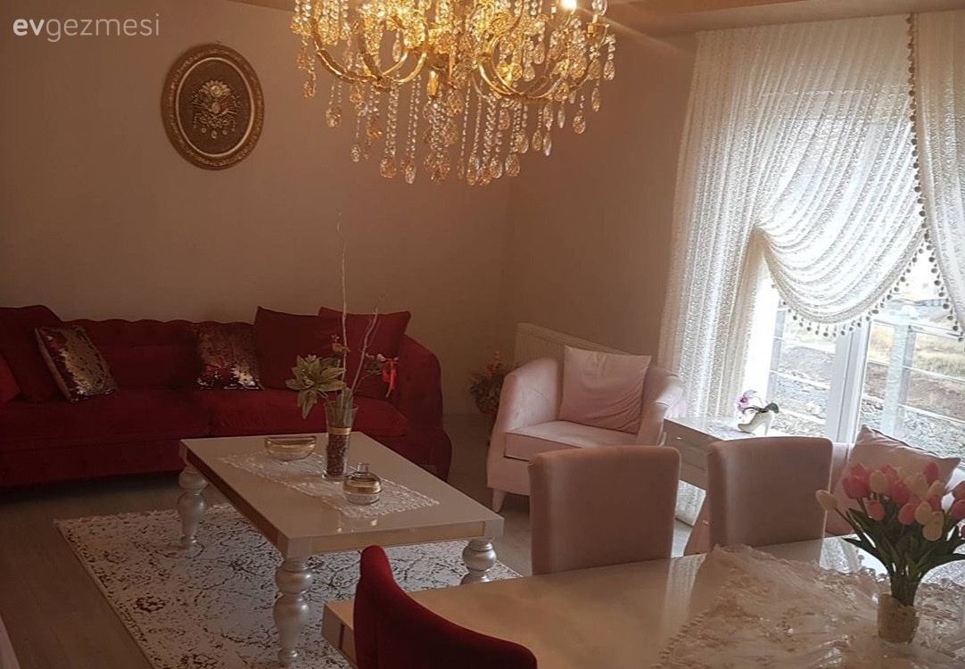 Modern ve klasiğin harika bir harmanı. İlknur hanımın evinden..