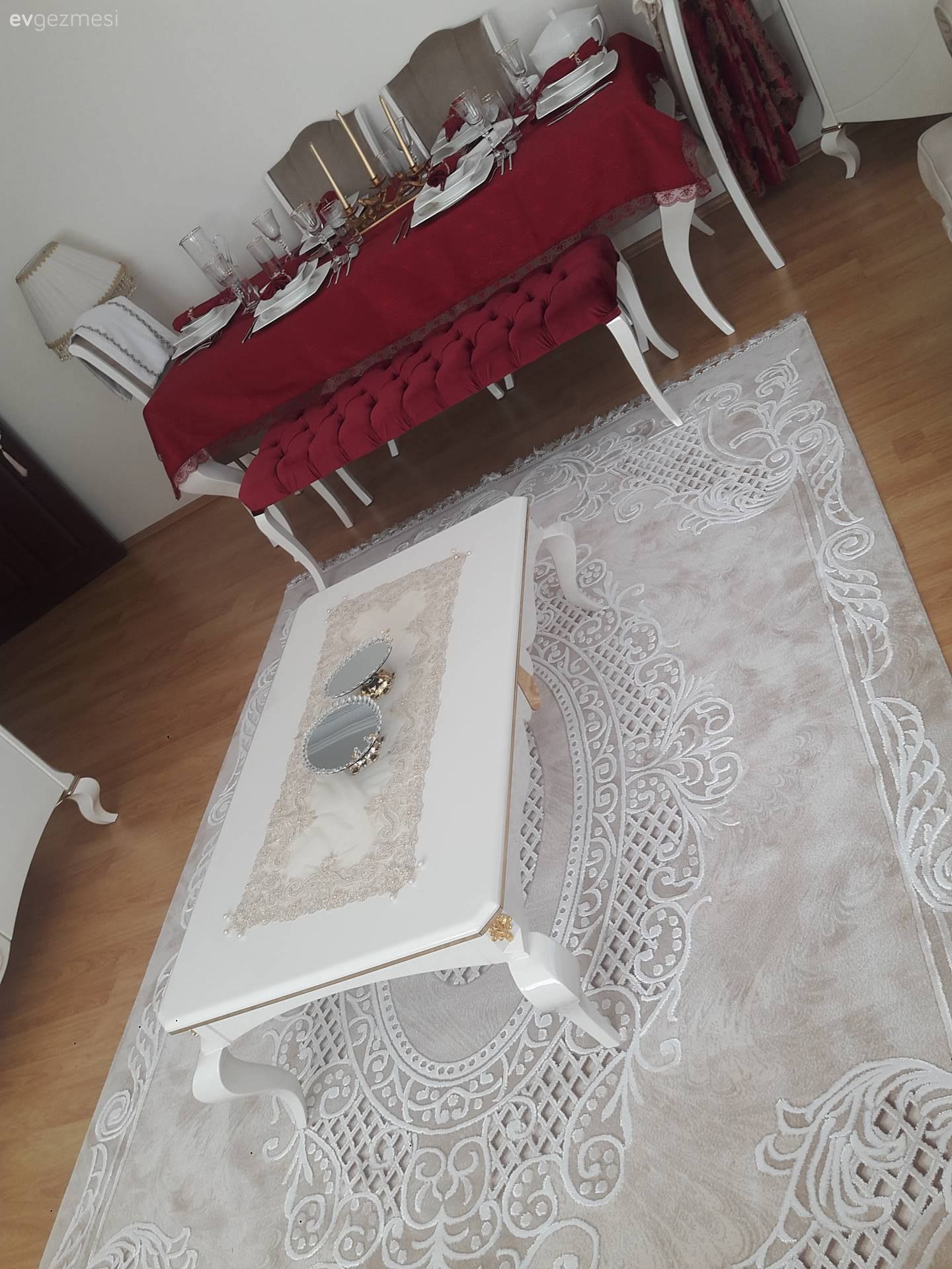 Salon, Yemek Odası, Kırmızı, Sunum, Halı, Orta sehpa