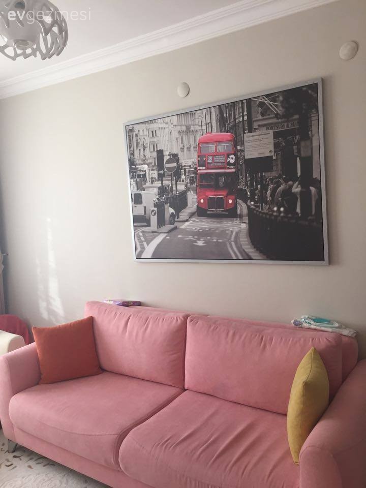 Seçil hanımın konforu ön planda tutan modern dekoru..