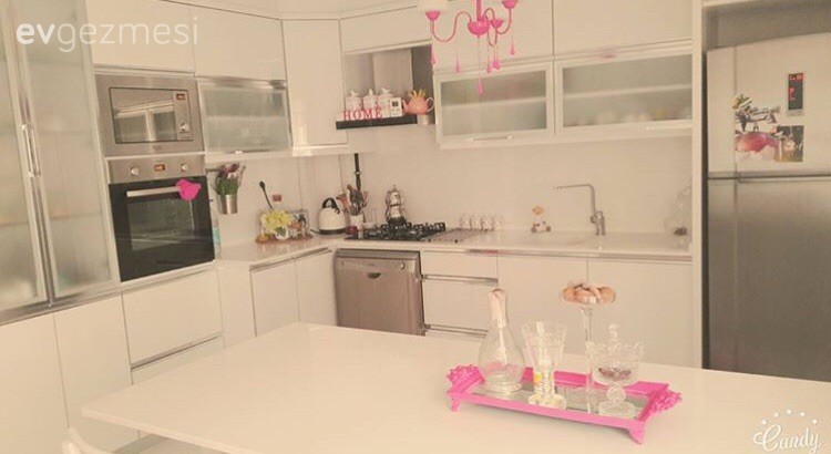 Amerikan Mutfak, Avize, Beyaz mutfak, Mutfak, Pembe, Aydınlatma