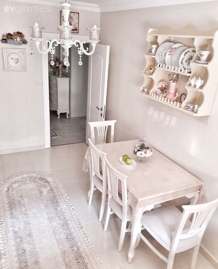 Avize, Halı, Mutfak, Mutfak masası, Terek, Aydınlatma